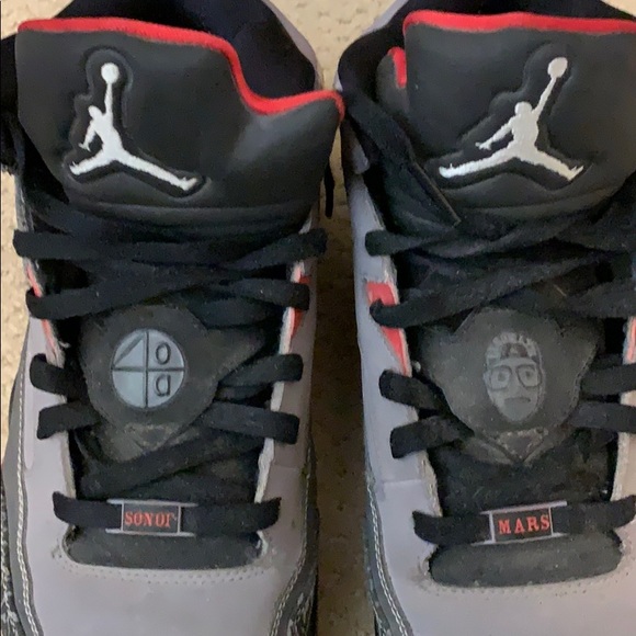 Jordan Shoes - Picture 2 of 7